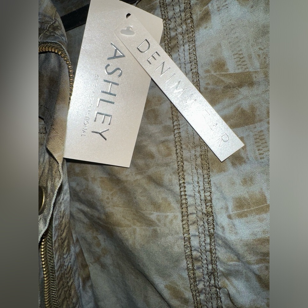 NWT Ashley by 26 international - Picture 4 of 6